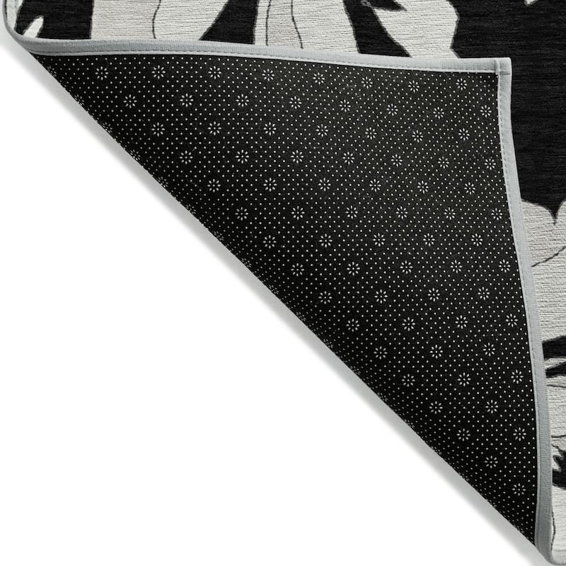HomeRoots Floral Transitional Rectangle Outdoor Rug