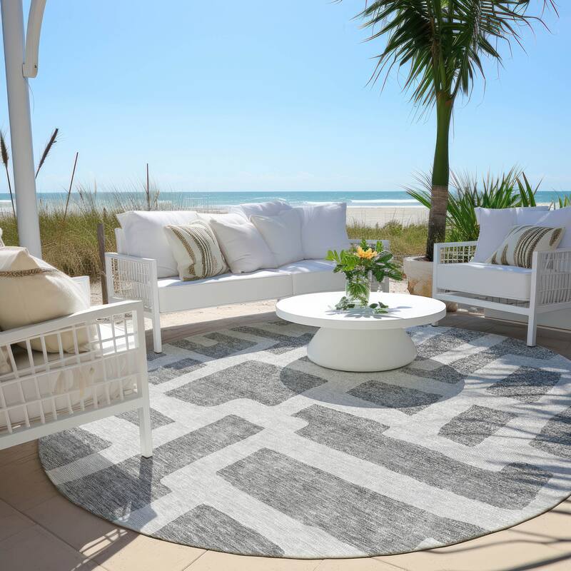 Machine Washable Indoor/ Outdoor Chantille Contemporary Geo Rug - Gray - 8' x 8'