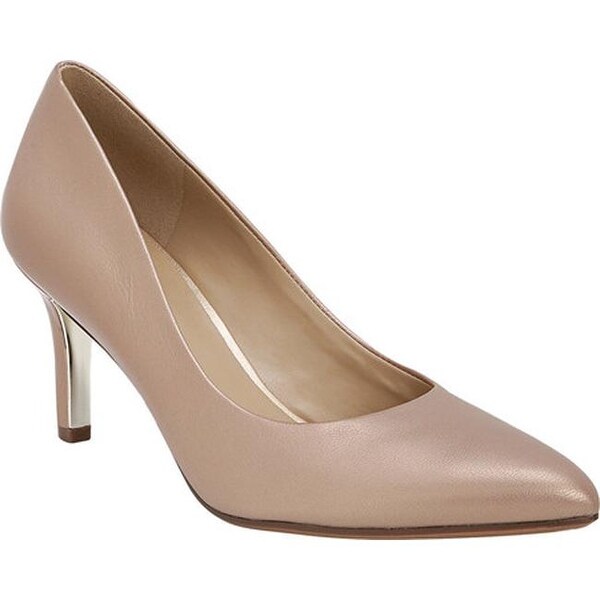 naturalizer natalie pump