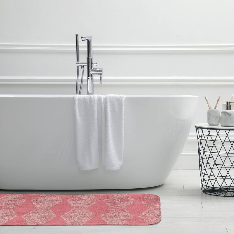 Pyramid Stripe Bathmat