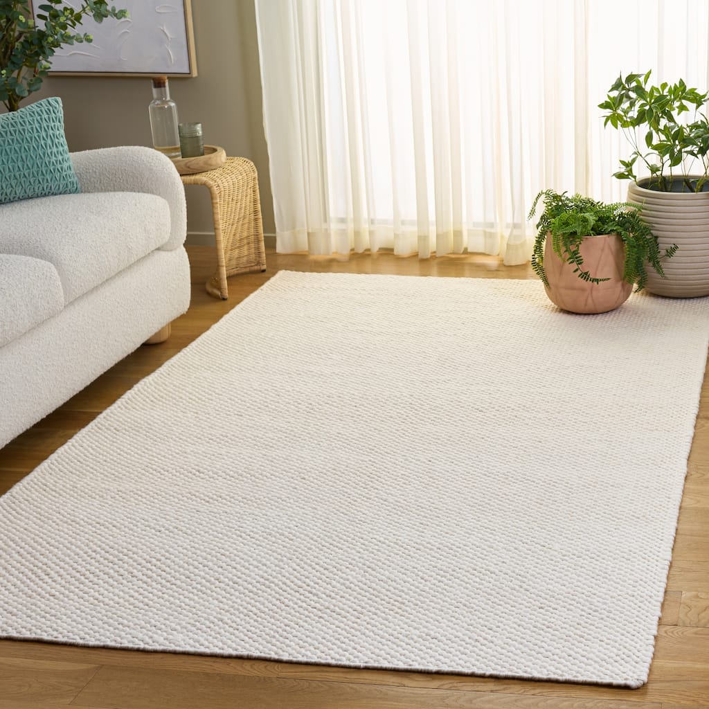 SAFAVIEH Handmade Natura Olatz Raised Textured Wool Blend Rug