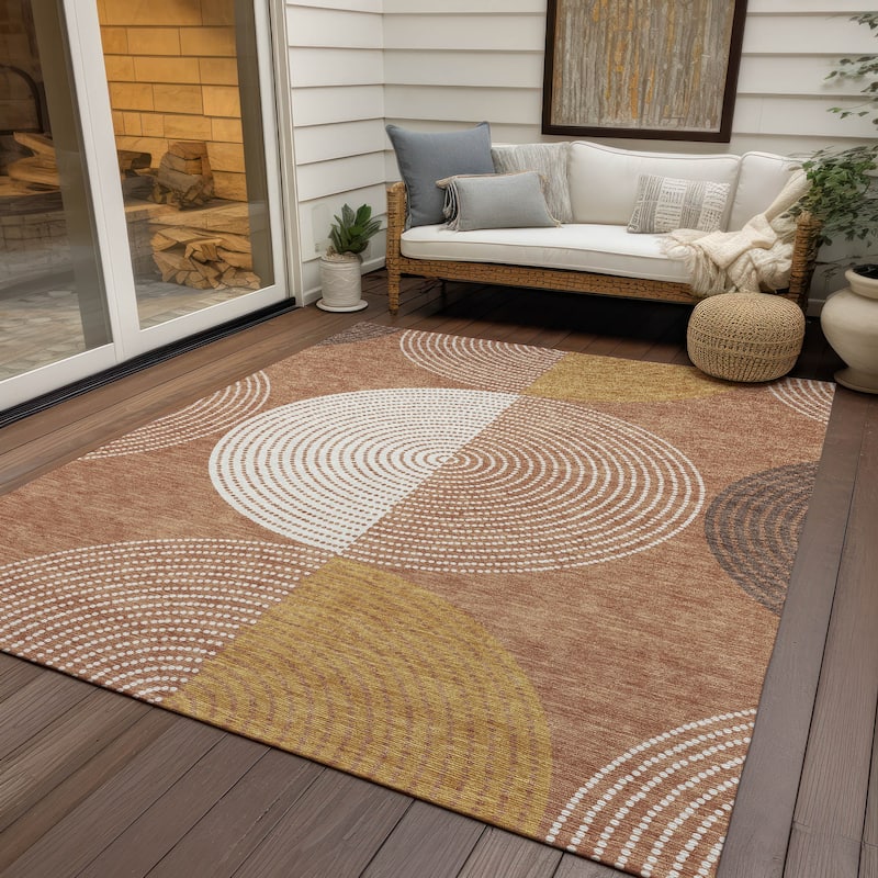 Machine Washable Indoor/ Outdoor Casual Circles Chantille Rug