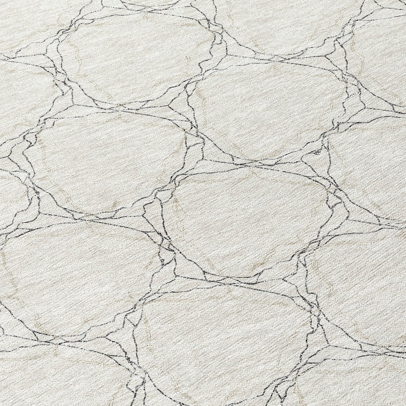 Machine Washable Indoor/ Outdoor Abstract Trellis Chantille Rug