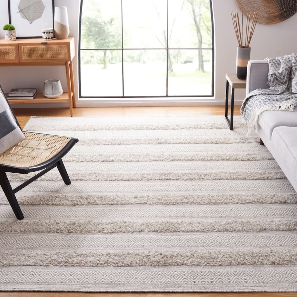 SAFAVIEH Handmade Vermont Adriane Rustic Boho Stripe Wool Rug