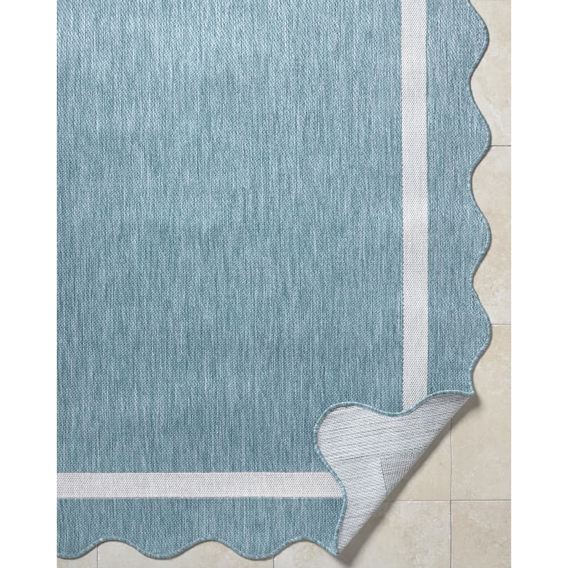 Livabliss Miami Beach Traditional Indoor / Outdoor Area Rug