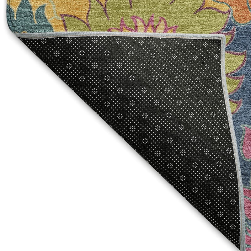 Machine Washable Indoor/ Outdoor Modern Floral Chantille Rug