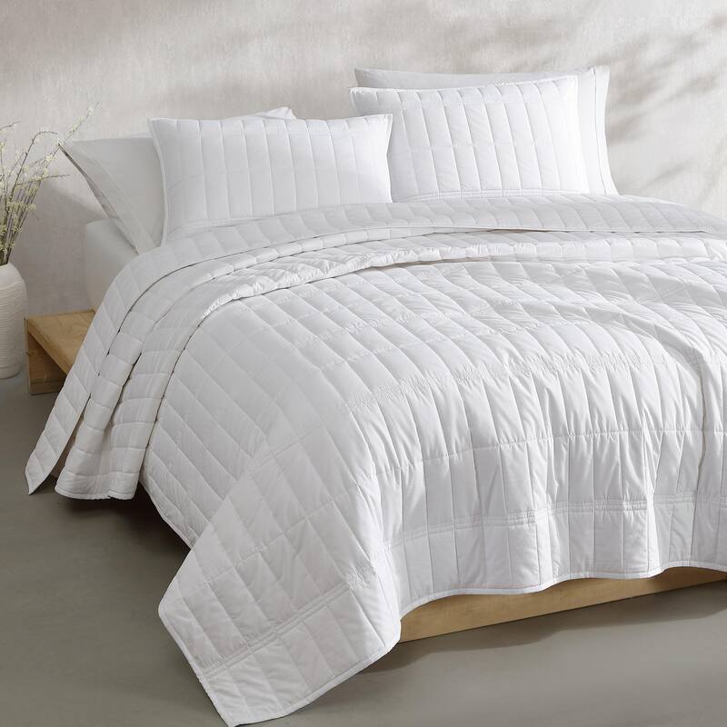 Calvin Klein Washed Percale Cotton Reversible Quilt Set - White - King