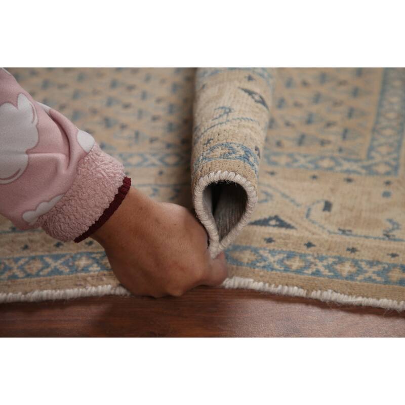 Hand Knotted Oriental 100% Wool Carpet Traditional All-Over Beige & Ivories Botemir Area Rug - 5' 10'' X 4' 11''