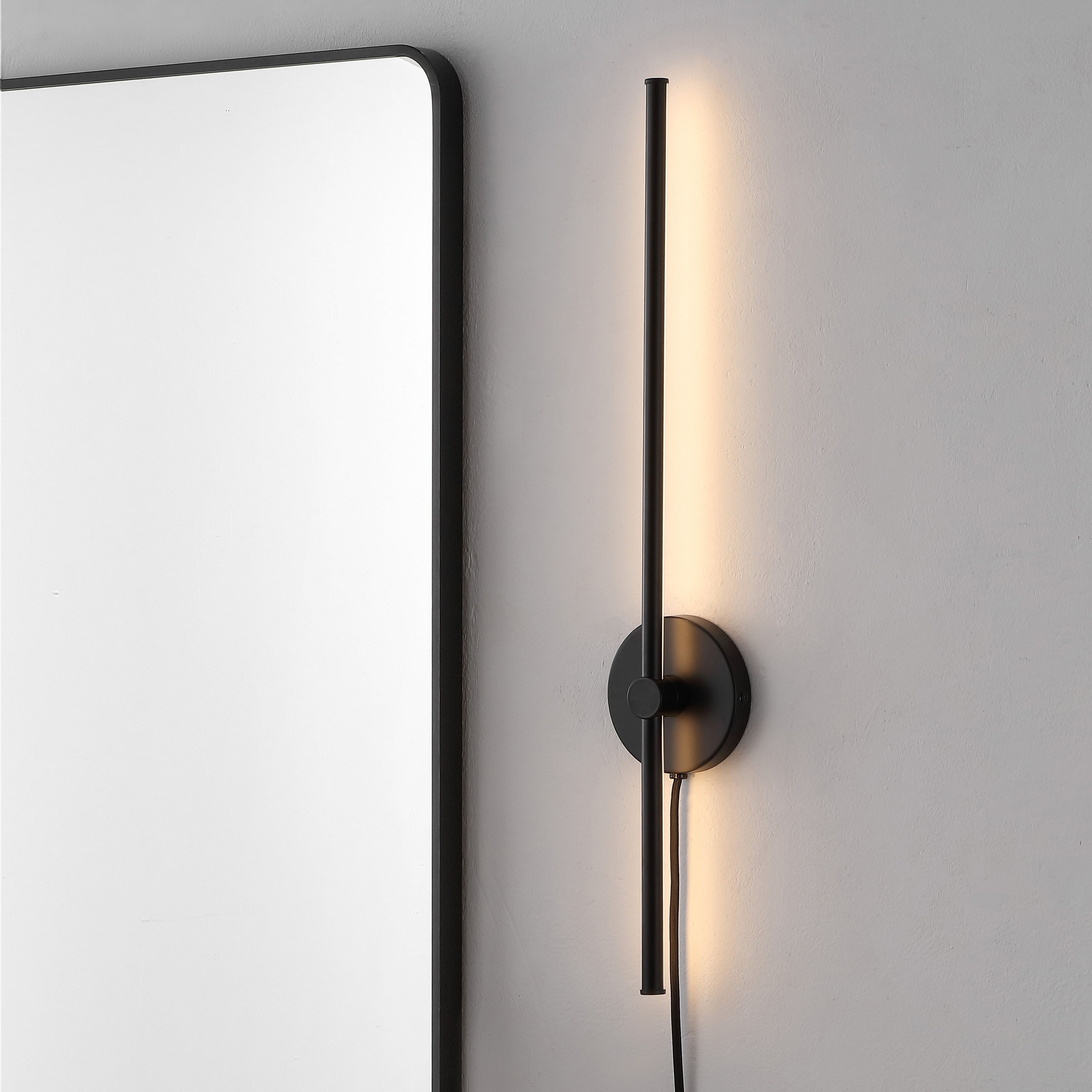 JONATHAN Y Marion 27.25" 1-Light Modern Minimalist Iron Adjustable Bar Integrated LED Plug-In Sconce