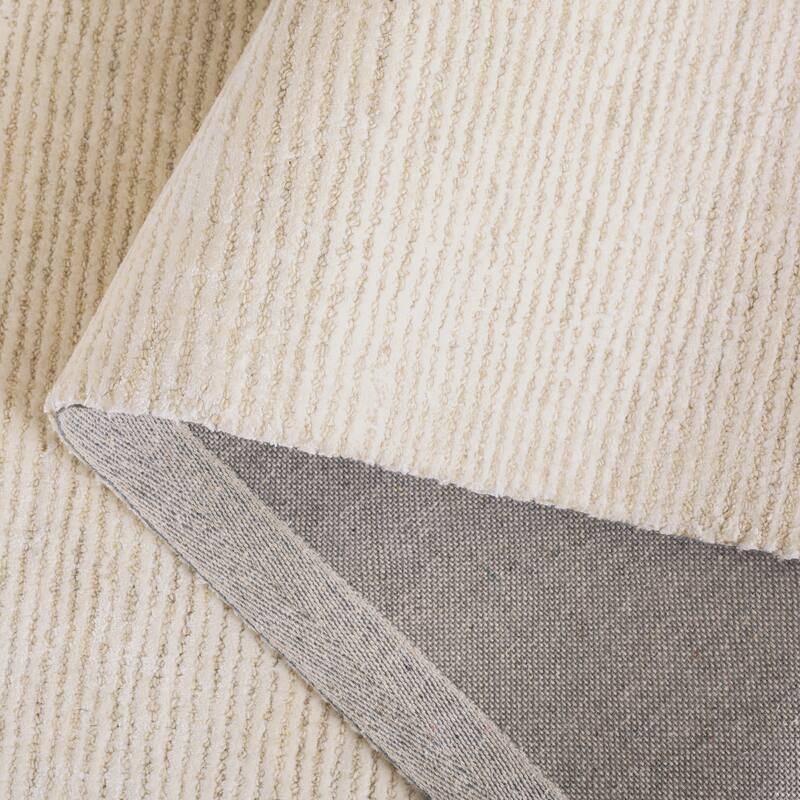 SAFAVIEH Handmade Soho Gorana Wool & Viscose Rug