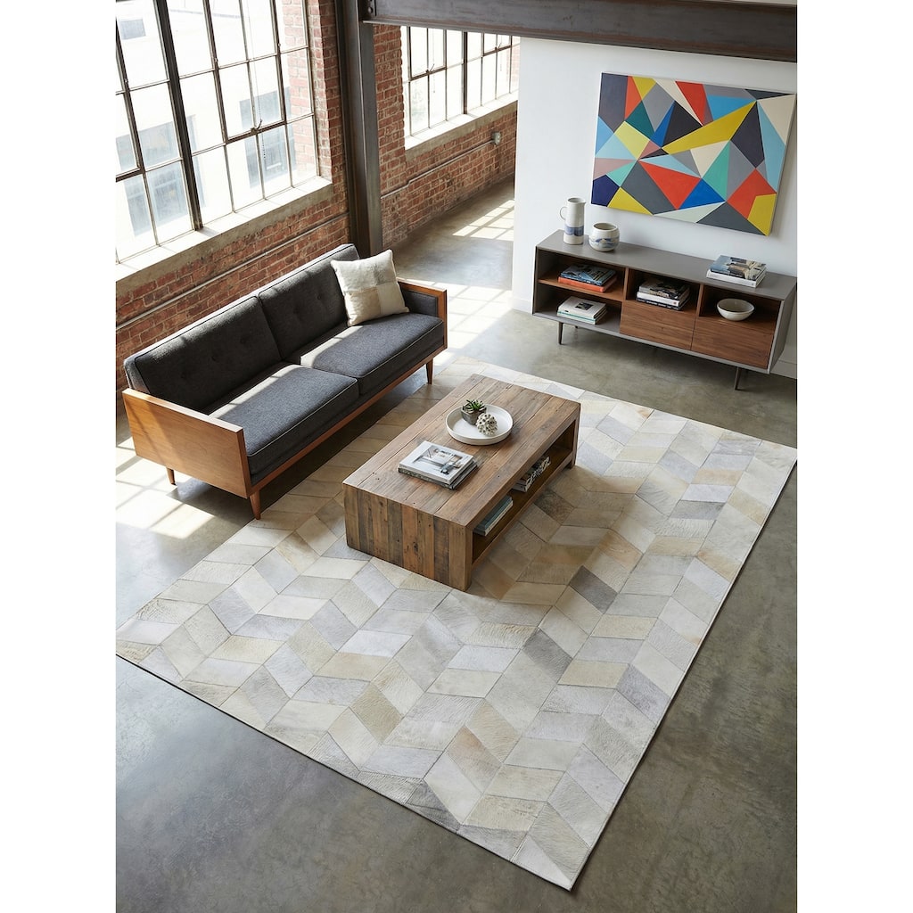 EXQUISITE RUGS Natural Hide Hand-stitched Leather Hide Ivory Area Rug.