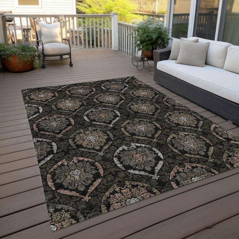 Machine Washable Indoor/ Outdoor Chantille Traditional Damask Rug