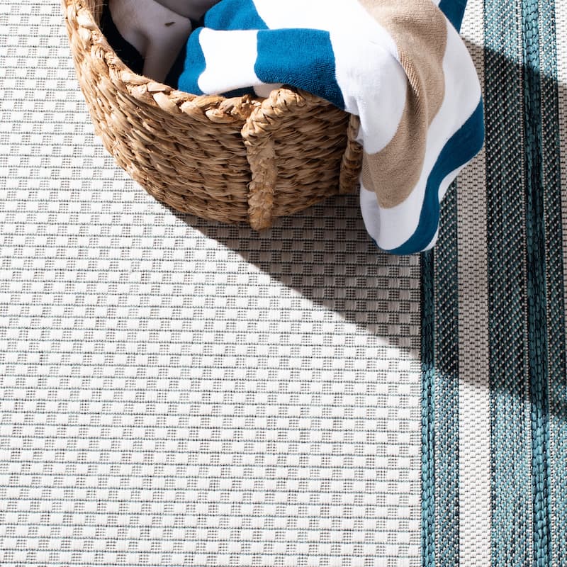 SAFAVIEH Courtyard Vickie Indoor/ Outdoor Waterproof Patio Backyard Rug