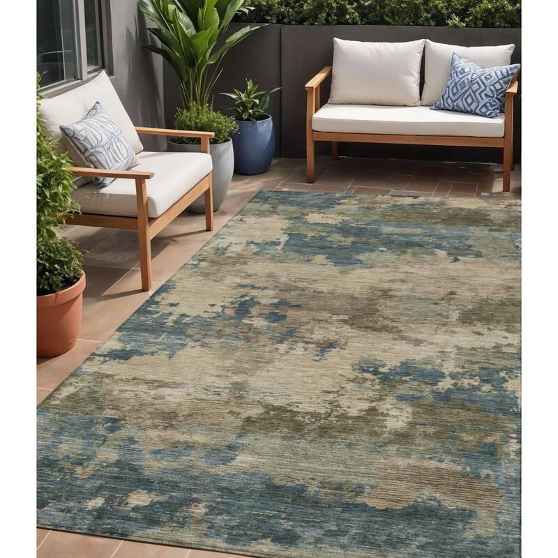 HomeRoots Abstract Transitional Rectangle Outdoor Rug - 5' X 8'