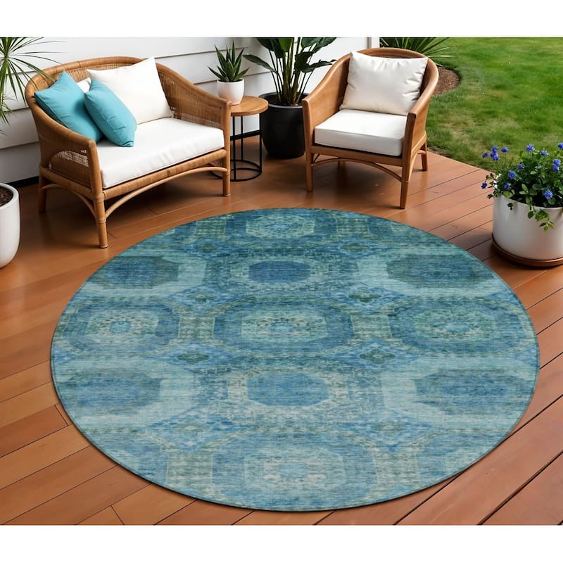 HomeRoots Medallion Transitional Rectangle Outdoor Rug - 8' Round