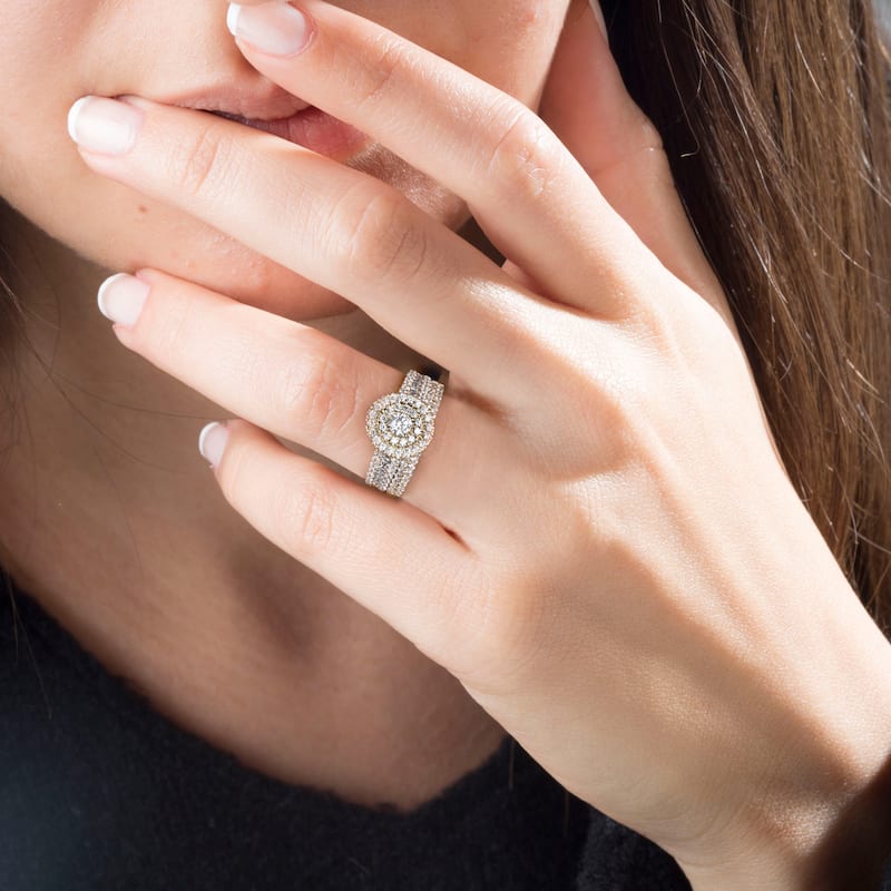 1ct TDW Diamond Double Halo Bridal Ring Set in 14k Yellow Gold for Women