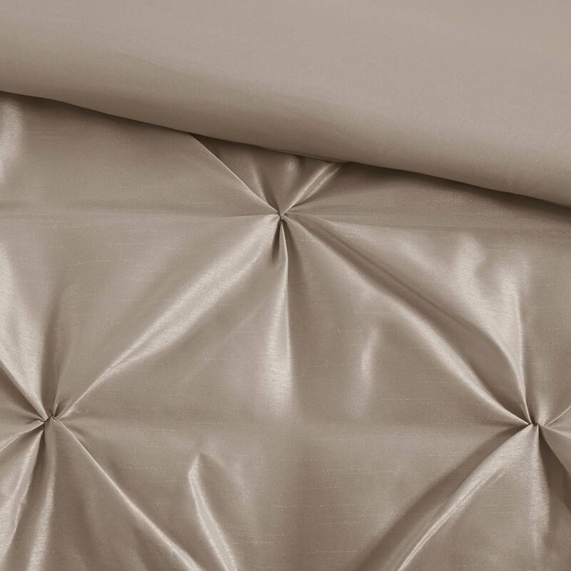 GDF Studio - Laurel 7-Piece Tufted Comforter Set with Decorative Pillows