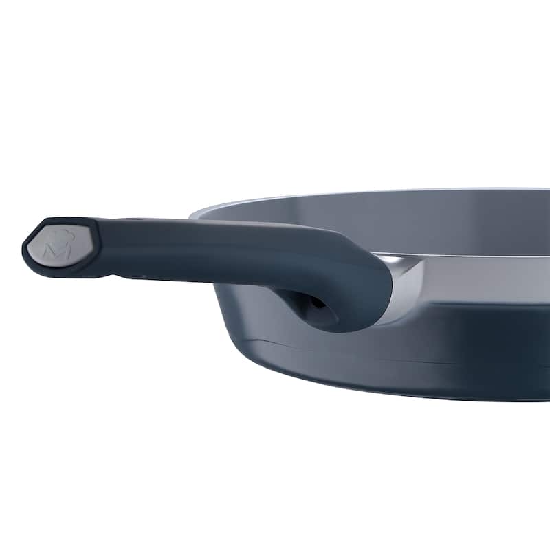 MasterPRO Gastro Ceramic Collection Durable Cast Aluminum 12.5-Inch Fry Pan with Tempered Glass Lid