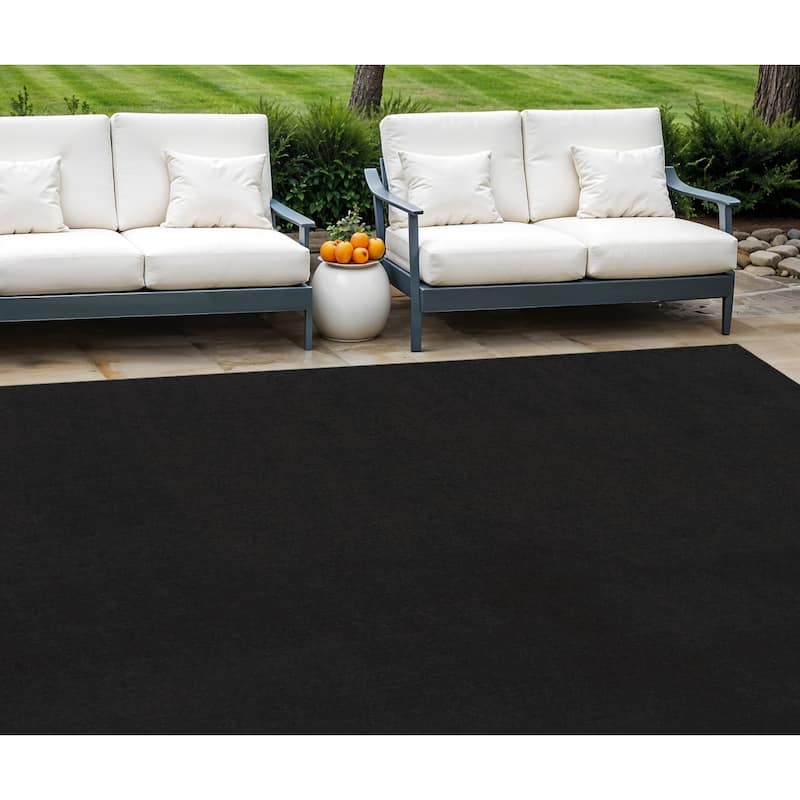 HomeRoots Contemporary Rectangle Outdoor Rug - 12' X 15' - Black - 12' X 15'
