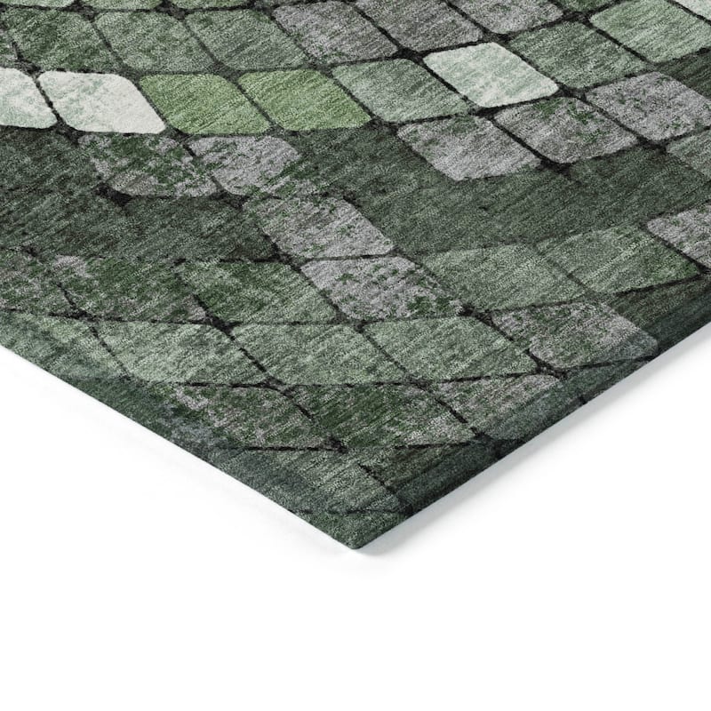 Machine Washable Indoor/Outdoor Contemporary Pinwheel Chantille Rug