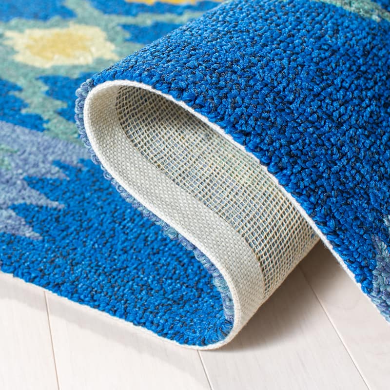 SAFAVIEH Handmade Four Seasons Malwine Floral Rug