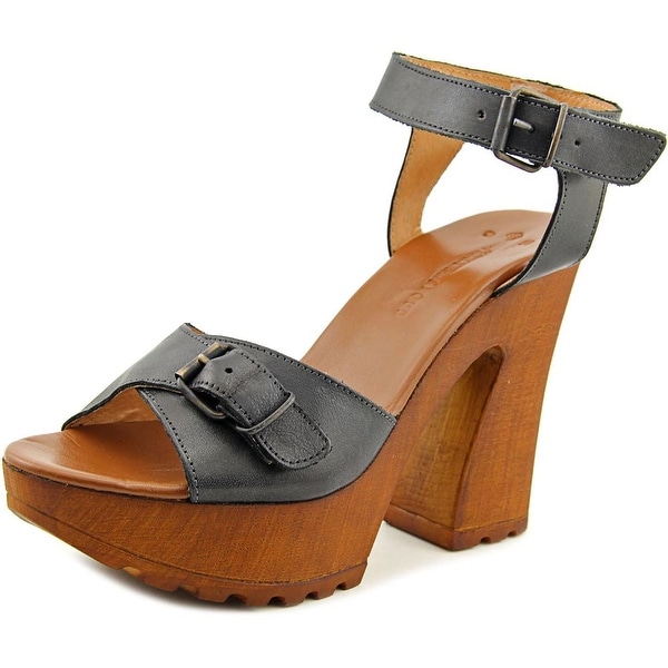 musse and cloud platform sandals