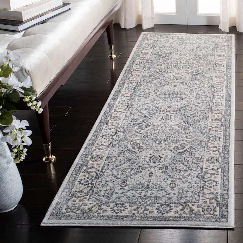 SAFAVIEH Isabella Minola Traditional Oriental Rug - 2'2" x  9' - Light Grey/Cream - Runner
