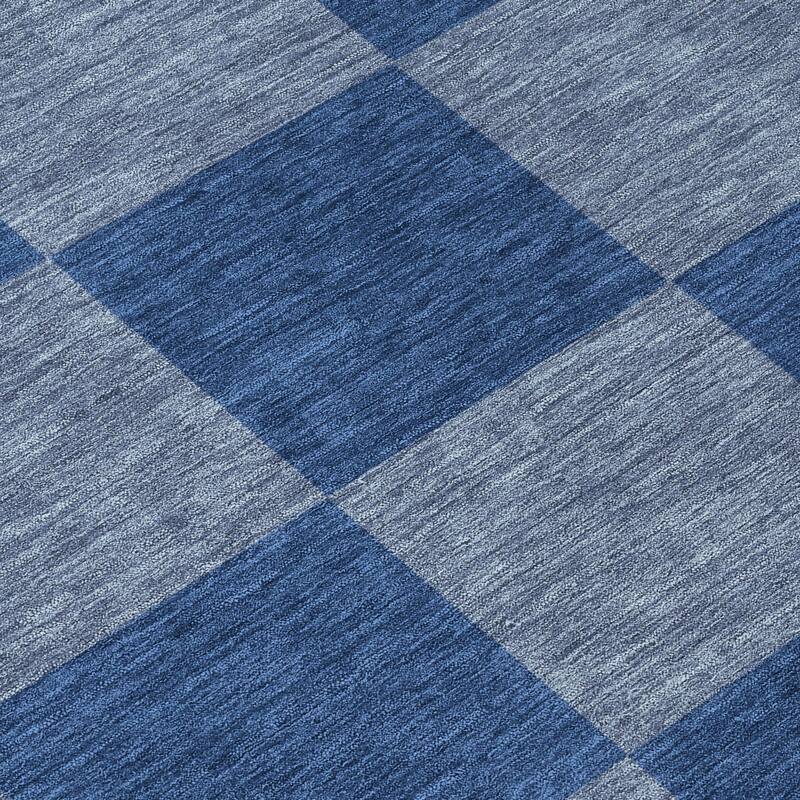 Machine Washable Indoor/ Outdoor Modern Checker Chantille Rug