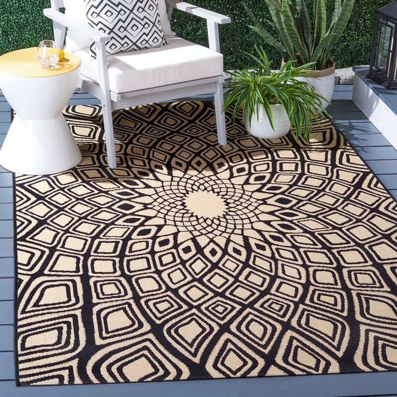 SAFAVIEH Courtyard Misako Indoor/ Outdoor Waterproof Patio Backyard Rug - 2'7" x 5' - Black/Beige
