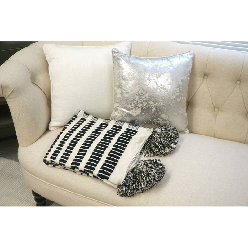 Home&Manor Handcrafted Wool & Cotton Throw Blanket