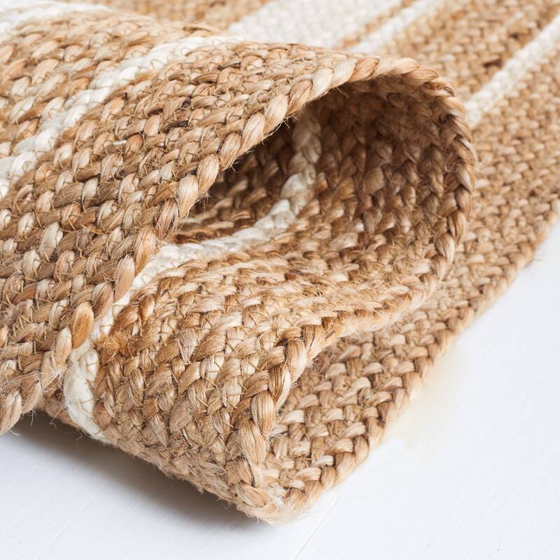 SAFAVIEH Natural Fiber Concetta Country Farmhouse Jute Rug