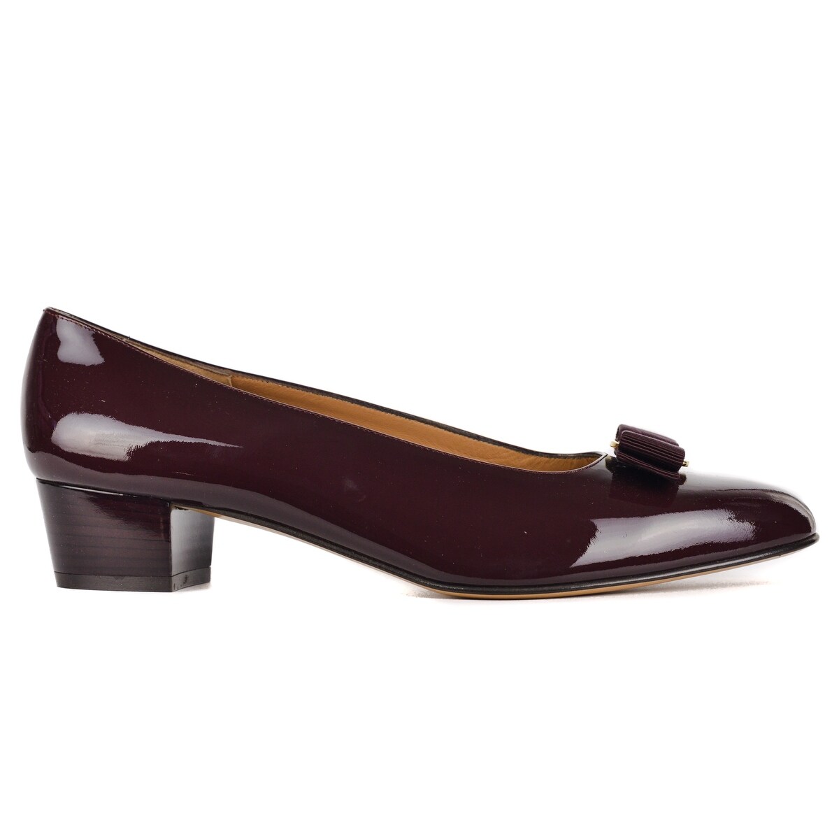 patent pump with a grosgrain bow