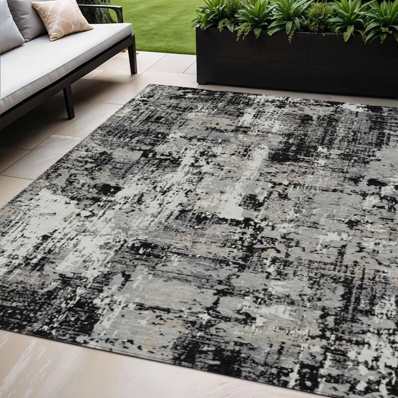 HomeRoots Abstract Transitional Rectangle Outdoor Rug - 5' X 8'