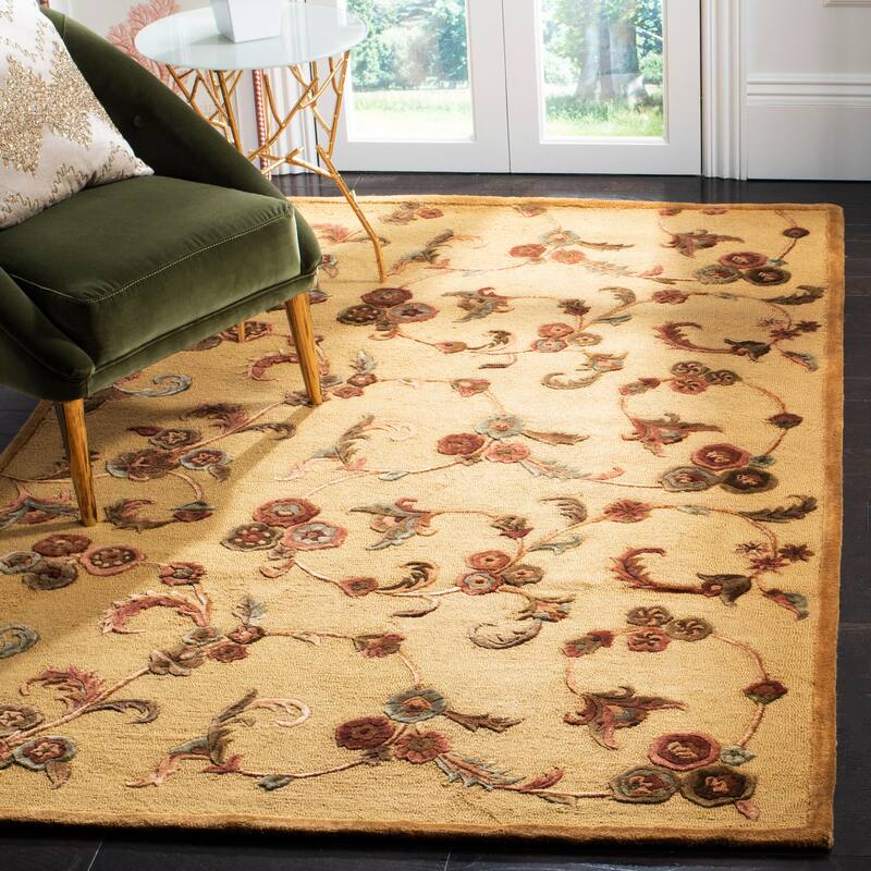 SAFAVIEH Handmade Imperial Quirijne Traditional Oriental Wool Rug - 4' x 6' - Assorted