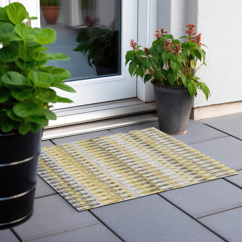 Machine Washable Indoor/ Outdoor Chantille Moroccan Rug - Gold - 1'8" x 2'6"