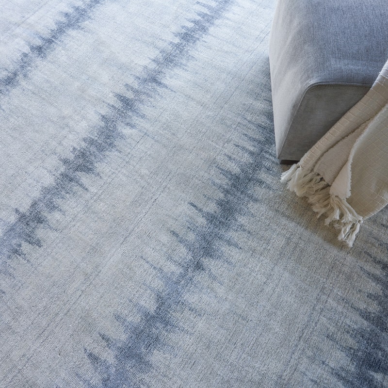 EXQUISITE RUGS Chroma Hand-loomed Wool/Bamboo Silk Light Blue Area Rug.