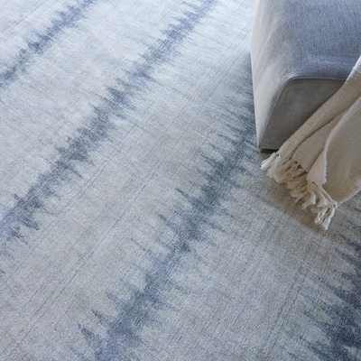 EXQUISITE RUGS Chroma Hand-loomed Wool/Bamboo Silk Light Blue Area Rug.