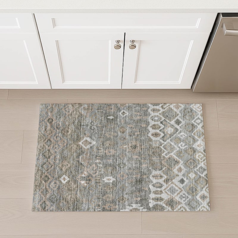 Machine Washable Indoor/ Outdoor Boho Moroccan Chantille Rug