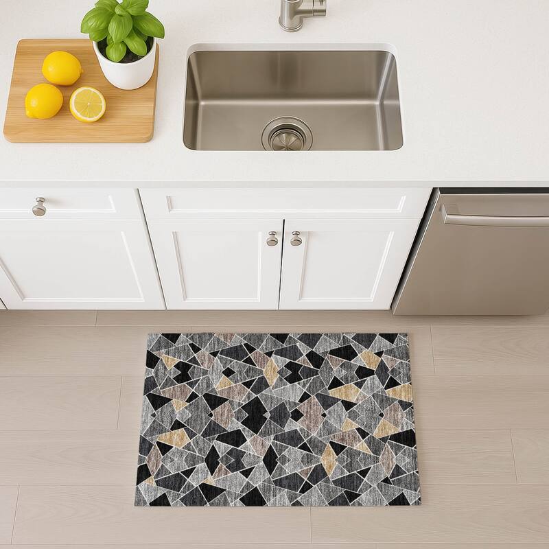 Machine Washable Indoor/ Outdoor Modern Mosaic Chantille Rug