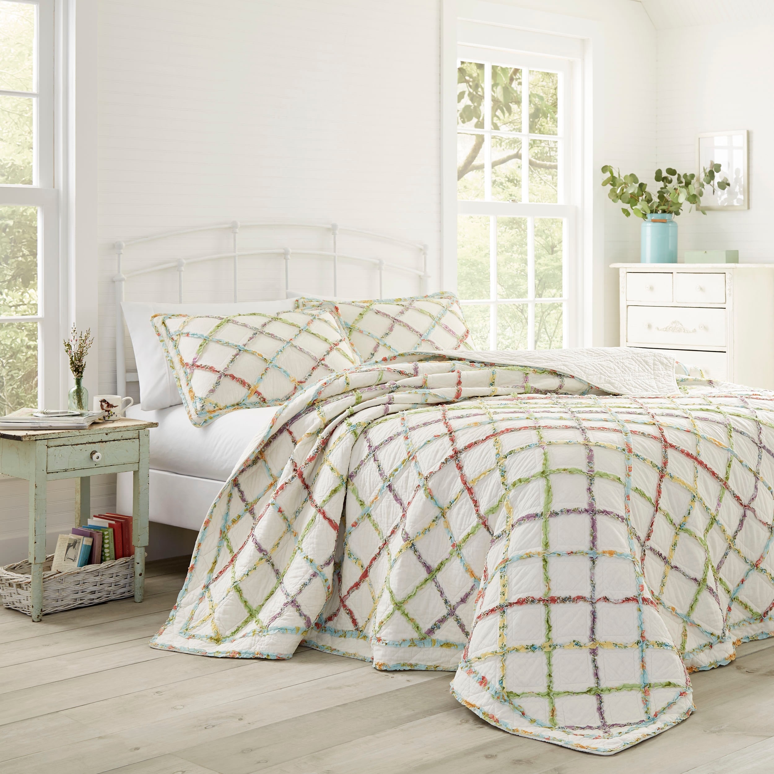 Cotton Laura Ashley Quilts and Bedspreads - Bed Bath & Beyond