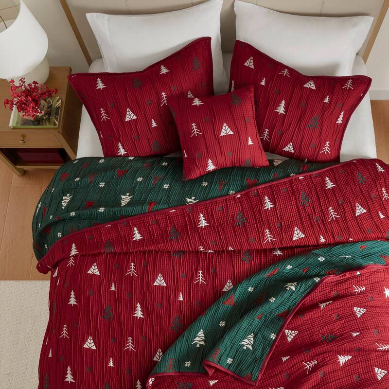 Madison Park Winter Throw Set