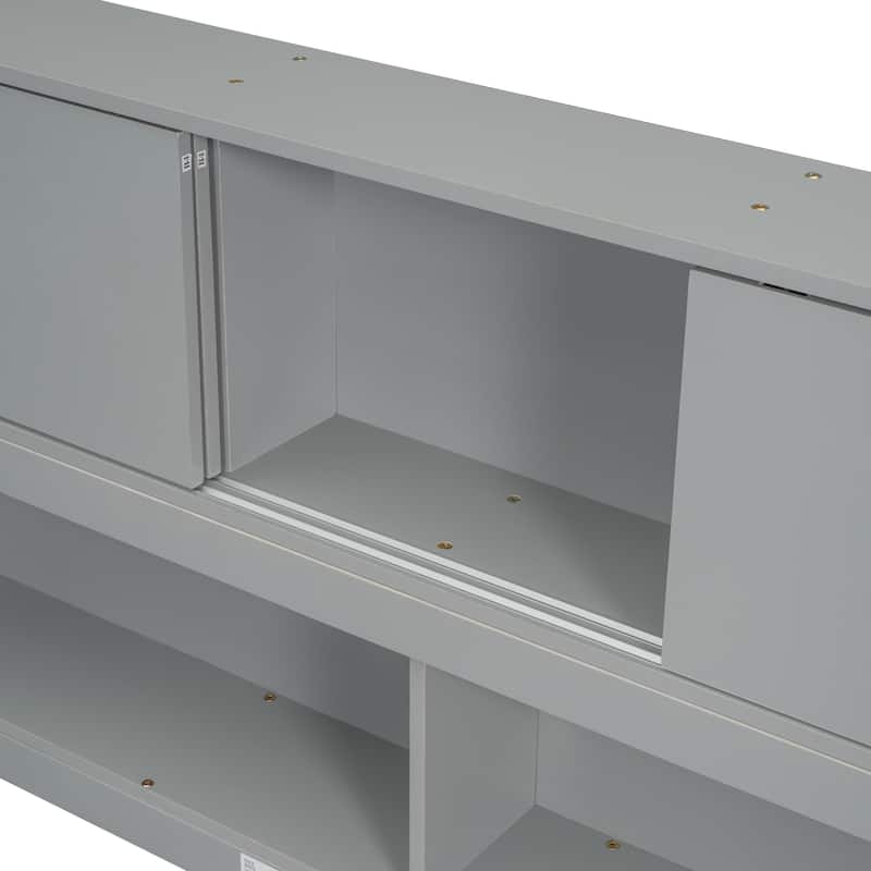 Floor Bed with L-shaped Bookcases and sliding doors