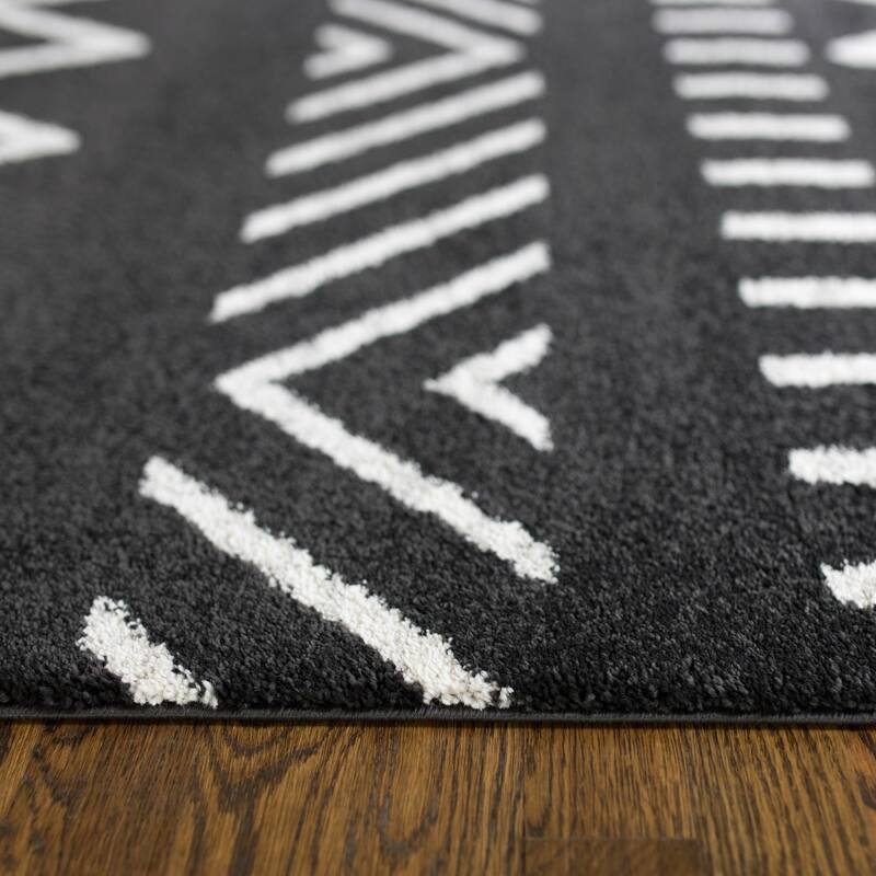 Carson Carrington Salsaker Geometric Area Rug