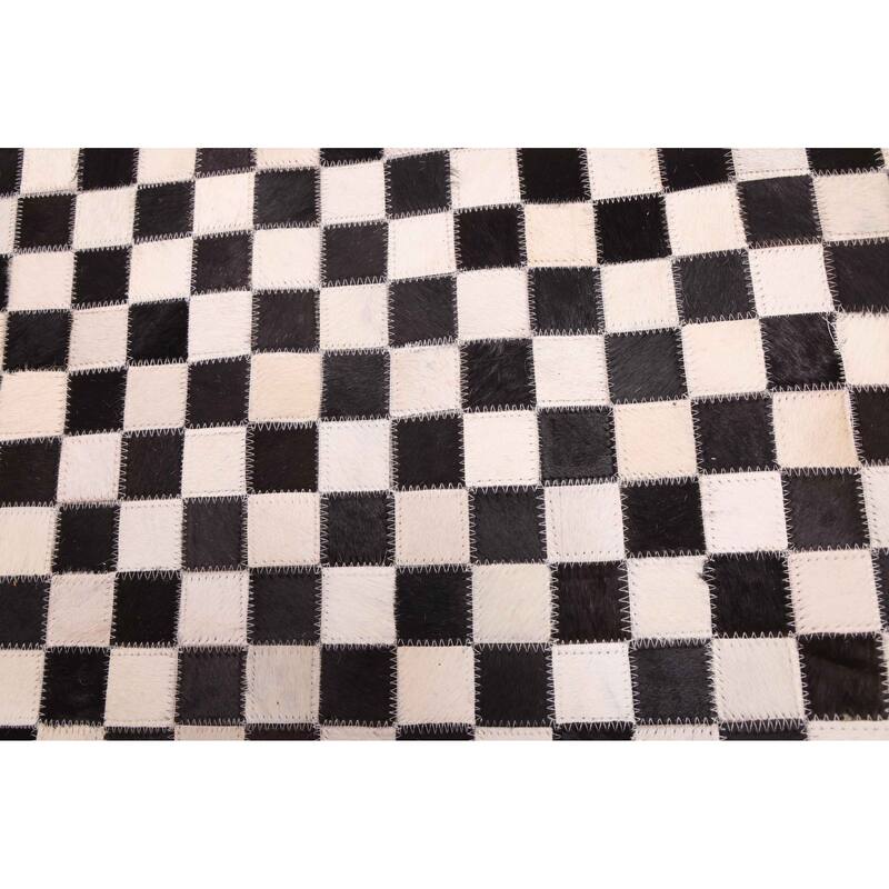 ECARPETGALLERY Handmade Cowhide Patchwork Black, Cream Leather Rug - 5'1 x 8'0