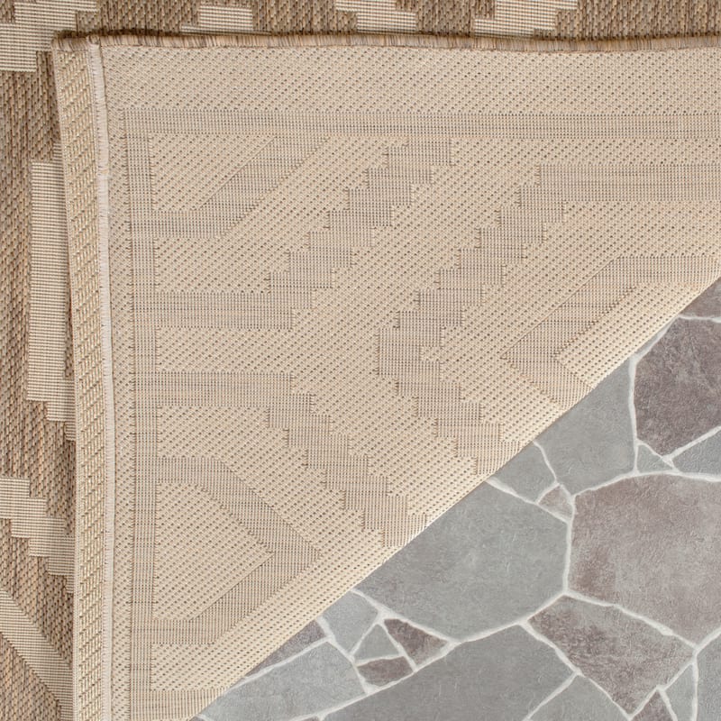 SAFAVIEH Courtyard Carolee Indoor/ Outdoor Patio Backyard Rug