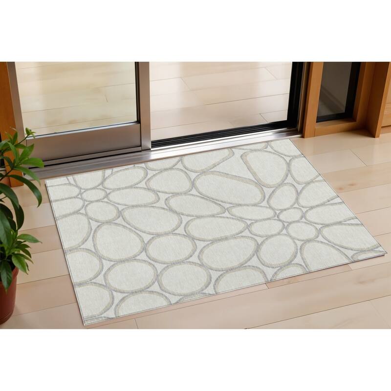 HomeRoots Abstract Transitional Rectangle Outdoor Rug - 3' x 5'