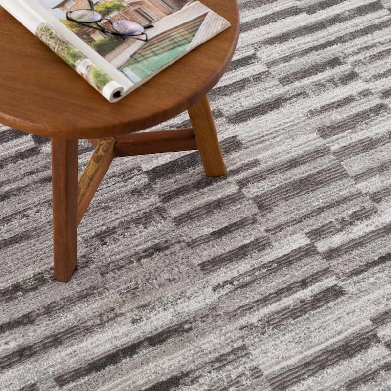Hauteloom Arissa Living Room, Bedroom Area Rug - Gray - 5'3" x 7'