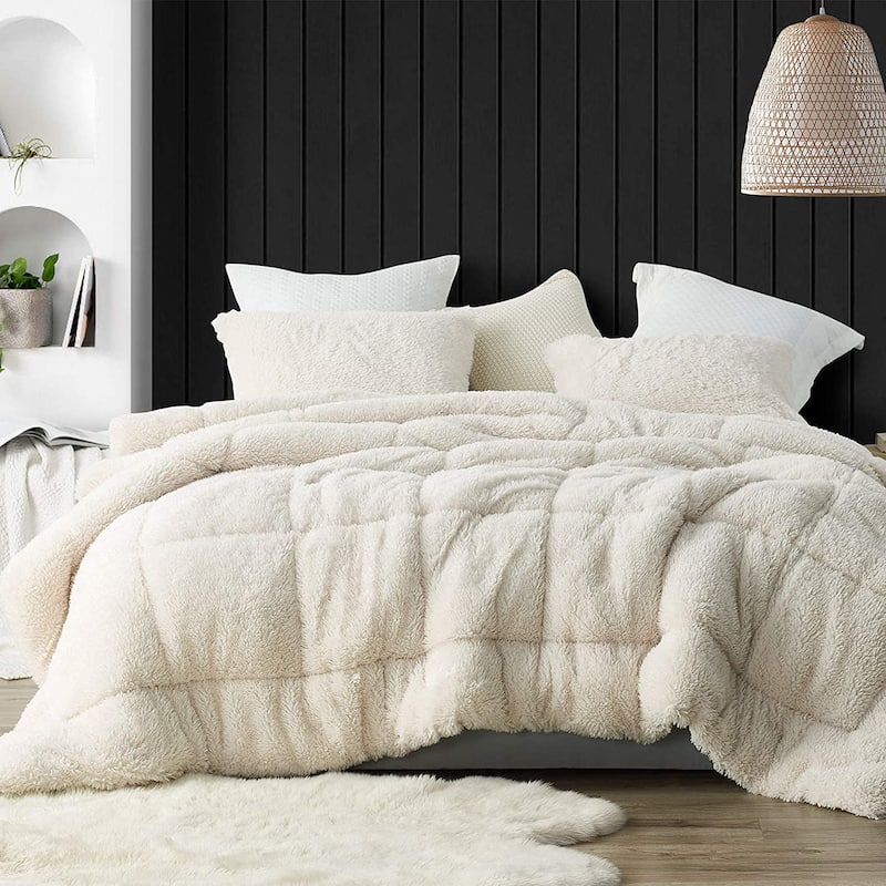 Smooches and Pooches - Coma Inducer® Oversized Comforter Set - White Swan