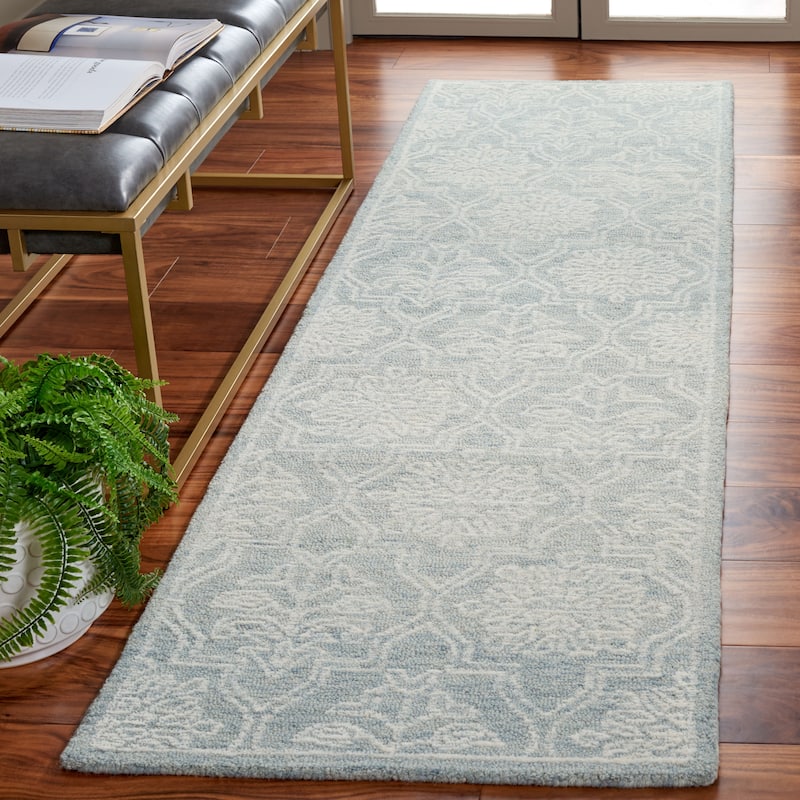 SAFAVIEH Handmade Micro-Loop Annkathrin Wool Rug - 2'3" x 8' Runner - Light Grey/Ivory