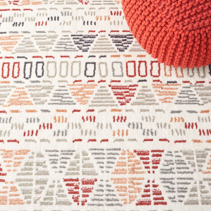 SAFAVIEH Pyramid Malissie Boho Geometric Rug